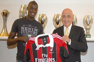 Mbaye Niang signe au Milan AC