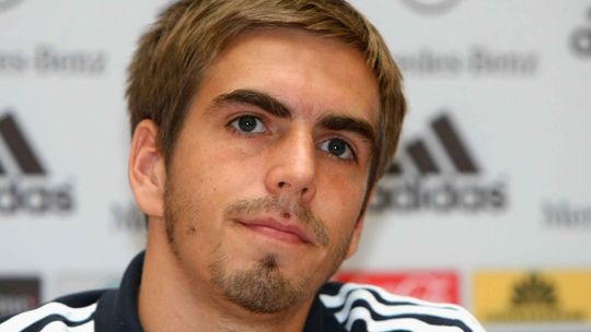 Le PSG a tenté d’attirer Lahm Le PSG a tenté d’attirer Lahm thumbnail