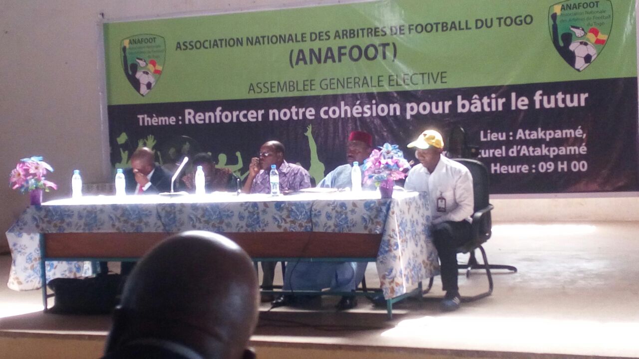 Afrique Togo : Un Congrès électif des arbitres vire au pugilat - Africa Top Sports (Blog)