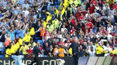 Le geste d'Adebayor vers les fans d'Arsenal
