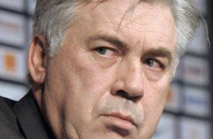 le-nouvel-entraineur-du-paris-sg-carlo-ancelotti-lors-d-une-_515975.jpeg