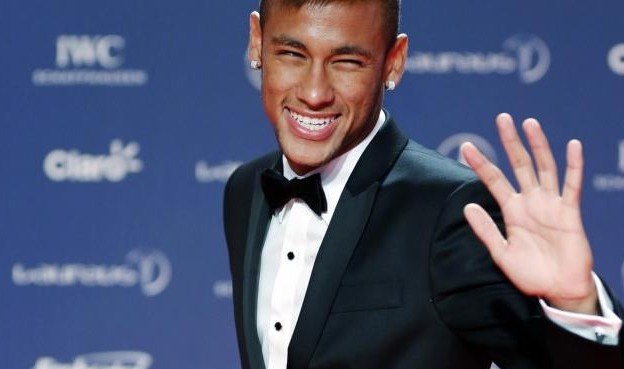 Transfert : Neymar présenté par Barcelone le 03 juin Transfert : Neymar présenté par Barcelone le 03 juin