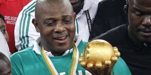 1829903_3_2054_stephen-keshi-selectionneur-du-nigeria_8b330cb15994839f3feb565646c742d1