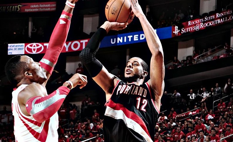 NBA : LaMarcus Aldridge dépoussière les stats des playoffs ...