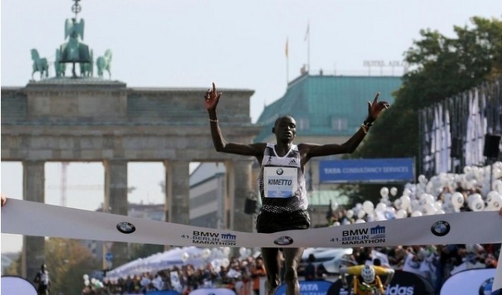 Dennis Kimetto_ établit le record du monde au marthon de berlin 2014