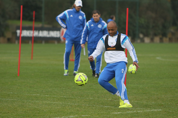 ayew