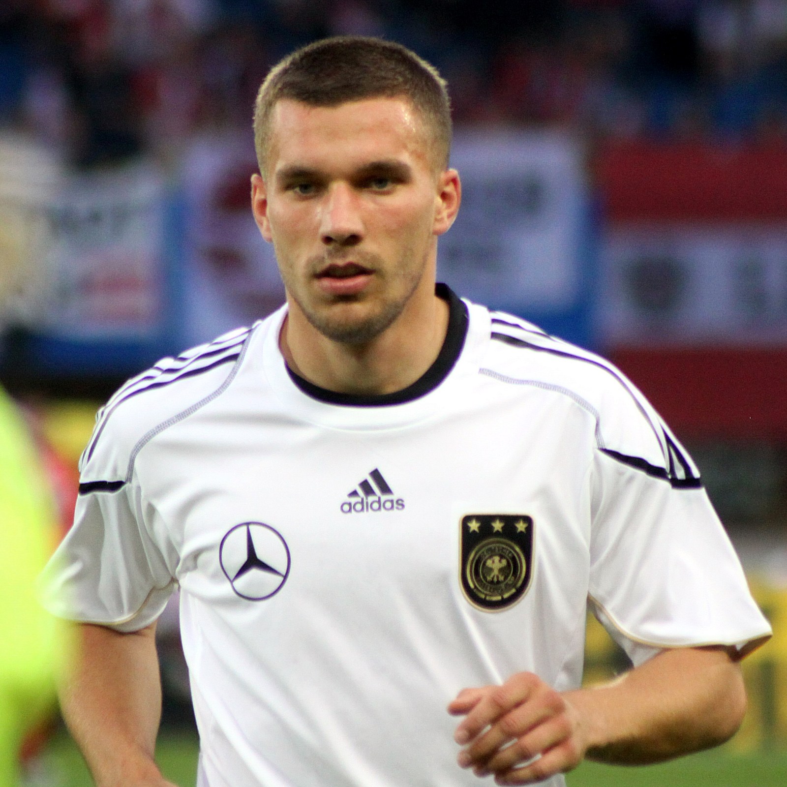 Lukas Podolski Lukas Podolski à Milan ! - Africa Top Sports