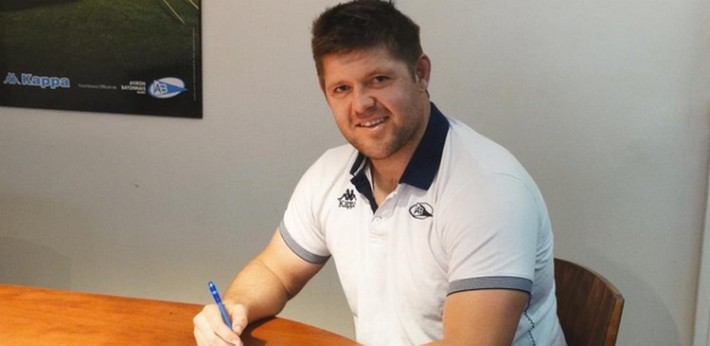 Jaco van Rensburg prologne a Bayonne