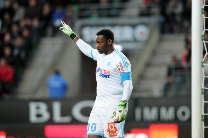 Olympique-de-Marseille-goalkeeper-Steve-Mandanda-has-revealed-he-will-not-leave-the-Stade-Vélodrome-when-the-transfer-window-re-opens-in-January.