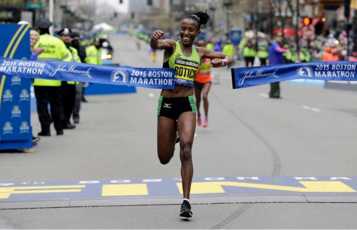 caroline rotich remporte au sprint le marothon de bonton