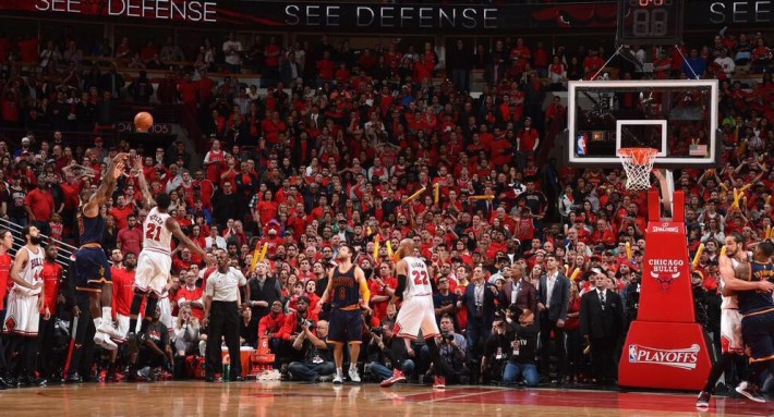 lebron james ramene cleveland a heuteur des bulls