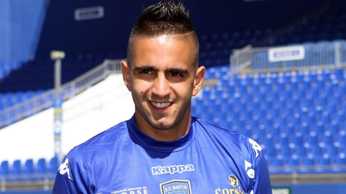 Bastia's recently recruited Algerian forward Ryad Boudebouz poses on September 5, 2013, after a press conference in the Armand Cesari stadium in Bastia, on the French Mediterranean Island of Corsica. AFP PHOTO / PASCAL POCHARD-CASABIANCA