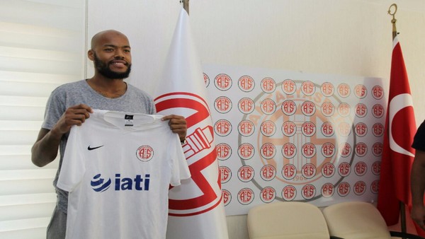 Raïs Mbolhi