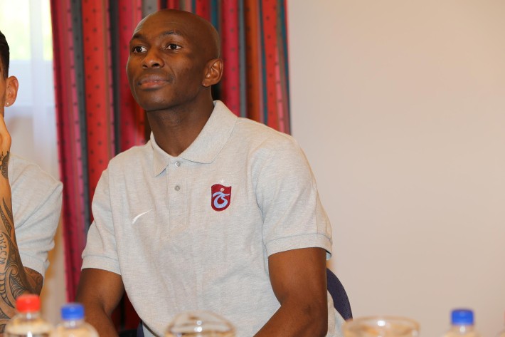 TRABZONSPOR'UN YENI TRANSFERI M'BIA, TAKIMIN HOLLANDA KAMPINA KATILDI
FOTO: DHA