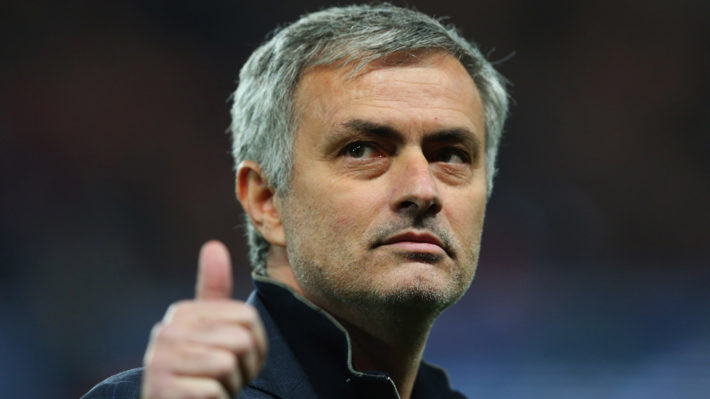 PARIS, FRANCE - FEBRUARY 17: Jose Mourinho manager of Chelseagives a thumbs up prior to the UEFA Champions League Round of 16 match between Paris Saint-Germain and Chelsea at Parc des Princes on February 17, 2015 in Paris, France. (Photo by Alex Livesey/Getty Images)