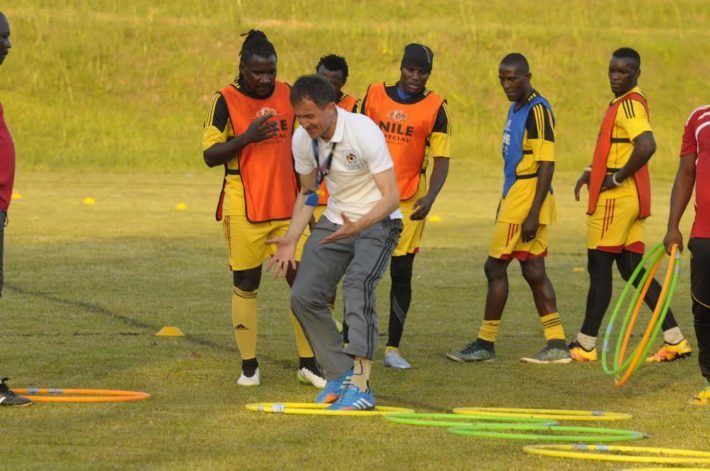 micho_demonstrates-1