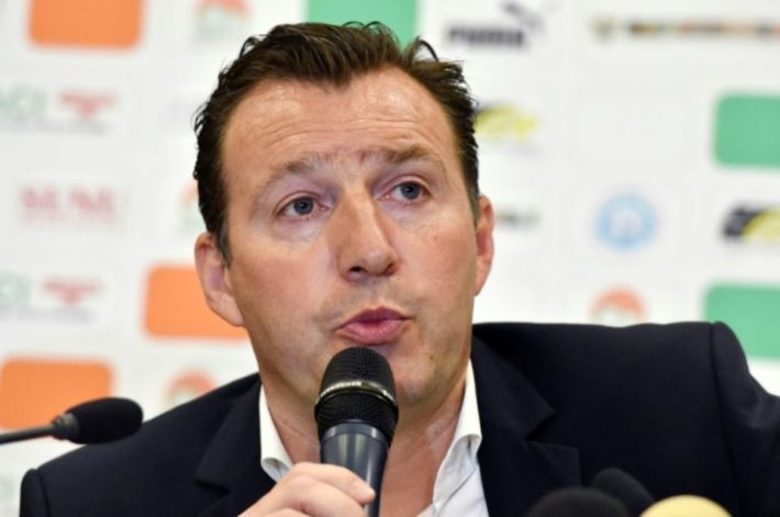 1028960-l-entraineur-belge-de-cote-d-ivoire-marc-wilmots-en-conference-de-presse-le-22-mars-2017-a-abidjan