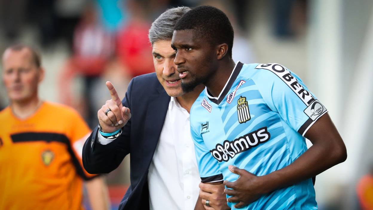 Clinton Mata quitte le Sporting Charleroi pour Genk