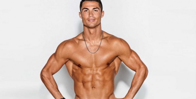 christiano-ronaldo-gq-0216-2-2-866x487