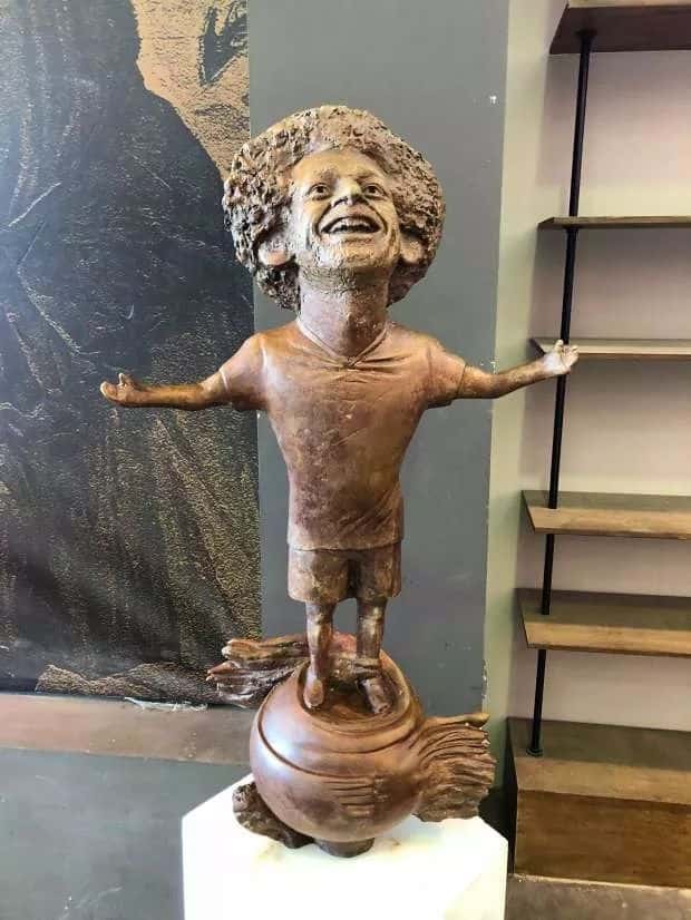 Egypte: la statue de Mohamed Salah qui va rire la toile