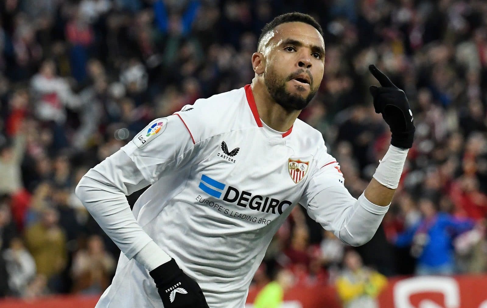 Ligue Europa : Yassine Bounou et Youssef En Nesyri titulaires avec le FC Séville contre l&#39;AS Rome