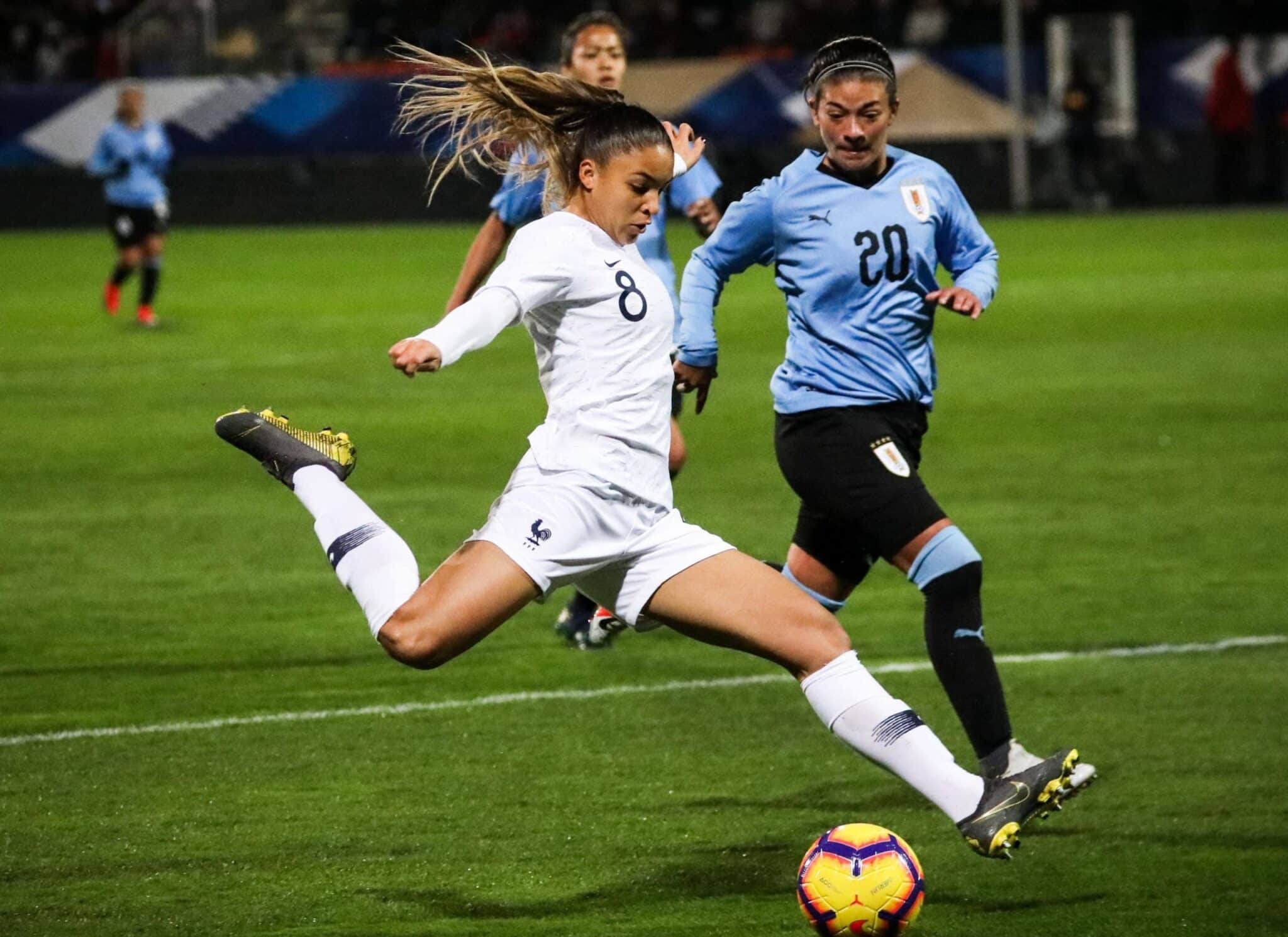 La FIFA révolutionne le football féminin des primes historiques pour
