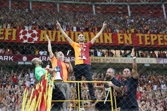Hakim Ziyech fait une surprise aux fans de Galatasaray (Video) 1