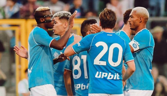 Naples Victor Osimhen marque lors du dernier match de la présaison