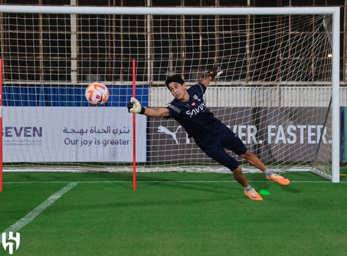 Yassine Bounou fera ses débuts ce samedi avec Al-Hilal