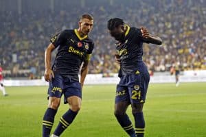 Bright Osayi-Samuel porte Fenerbahçe contre Ankaragucu