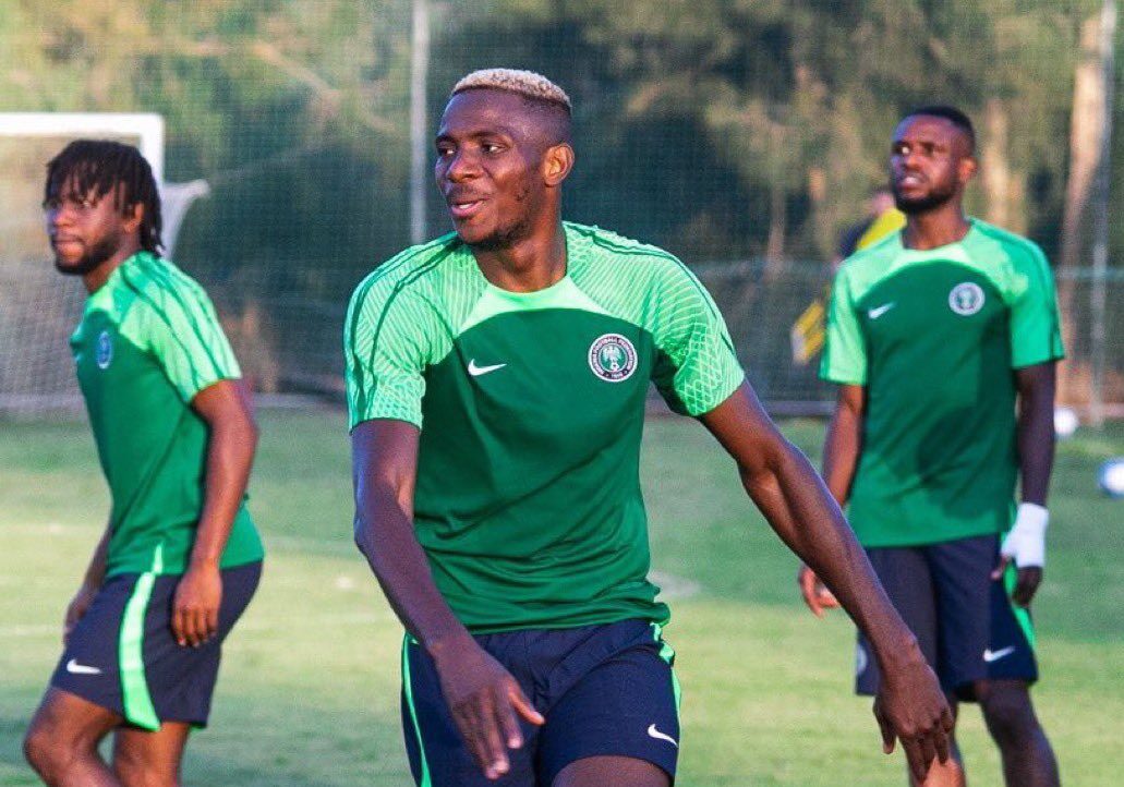 CAN 2025 : Osimhen apaise les tensions avec Lookman et se projette sur la demi-finale