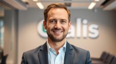 Christian Person, fondateur d'Umalis Group portage salarial, dans son bureau